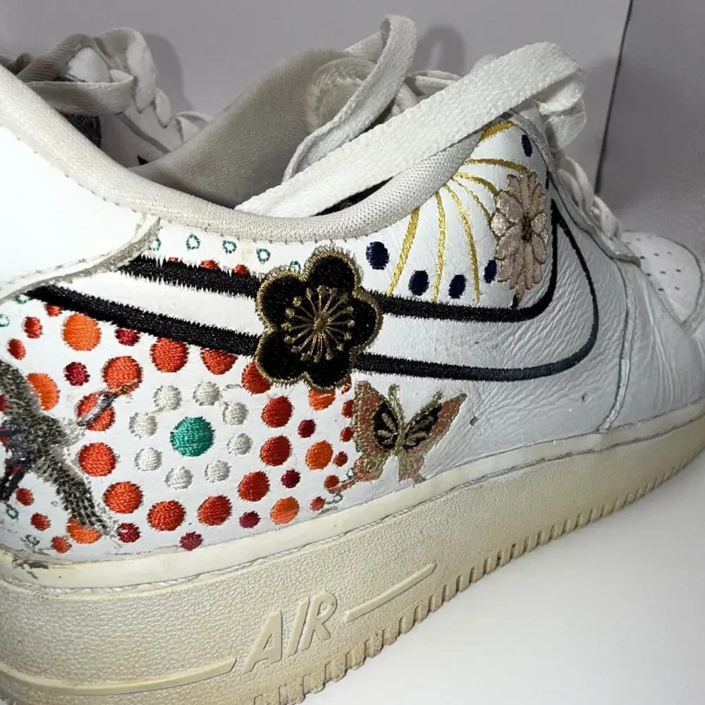Size 11 - Nike Air Force 1 LNY W